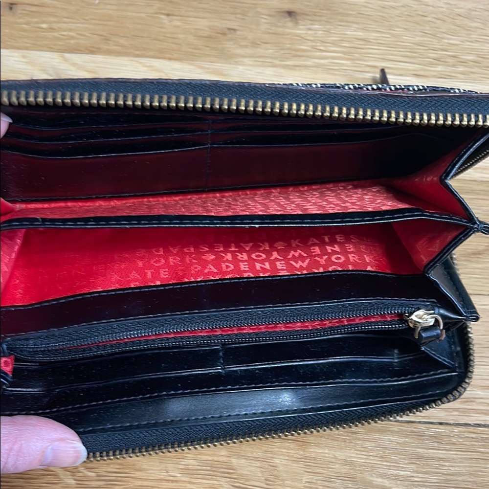 Kate Spade Black and Cream Wallet - Picture 5 of 7